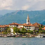 Breathtaking Lake View In The Heart Of Stresa